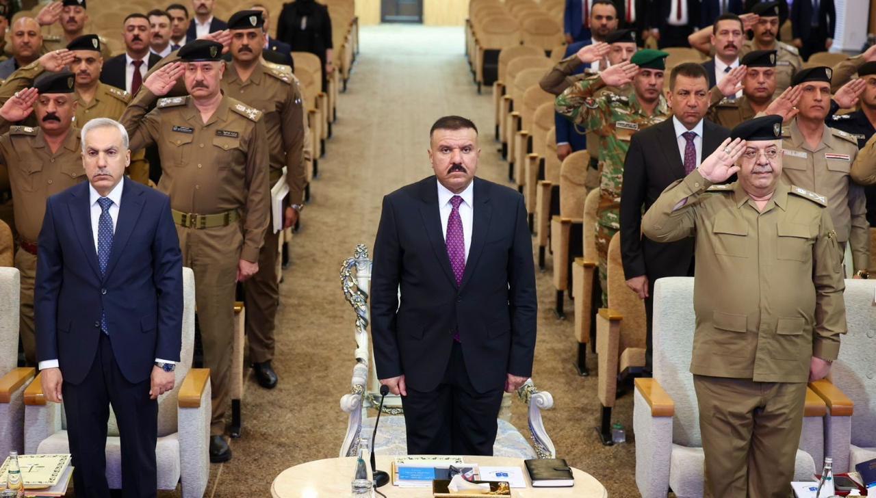 وزير الداخلية