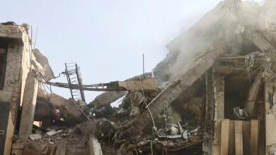 وإيران