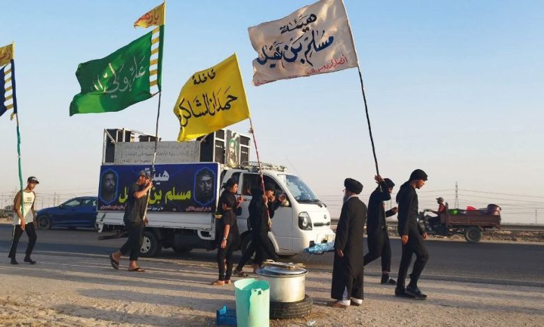 موكب ممثلية المرجع اليعقوبي في أبي الخصيب يباشر بخدمة زوار الإمام الحسين (ع)