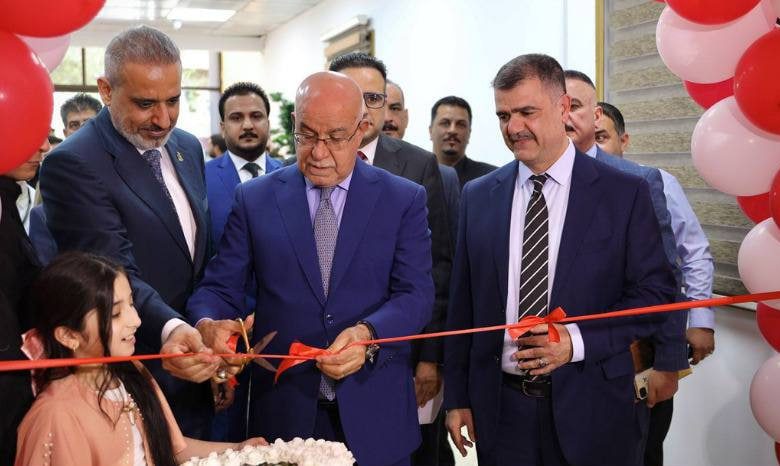 الوزير الحسناوي خلال افتتاح مستشفيي الإمام علي وفاطمة الزهراء: نقلة نوعية بالخدمات الصحية
