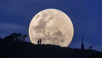 القمر العملاق