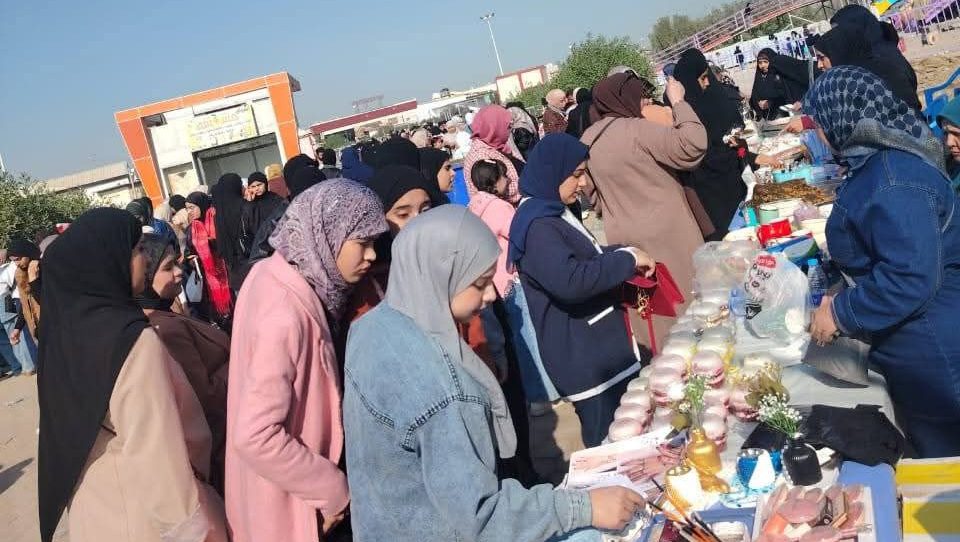 بازاراً خيرياً