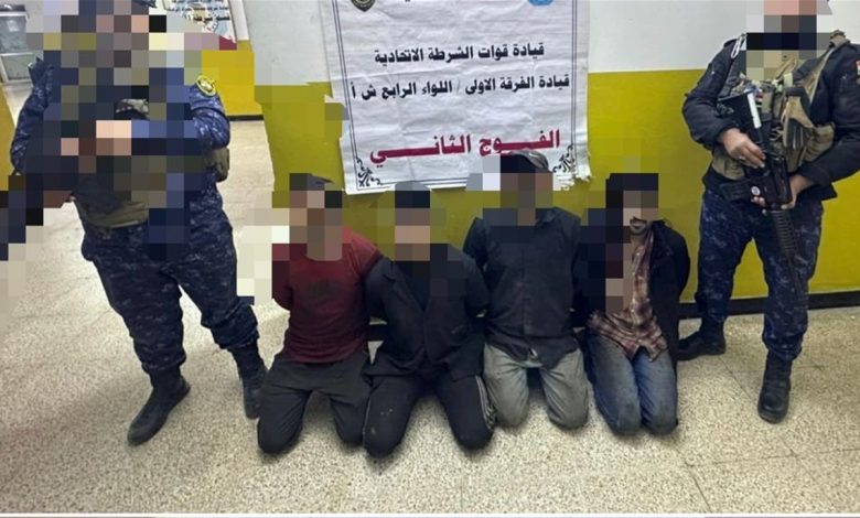 أجنبياً مخالفاً