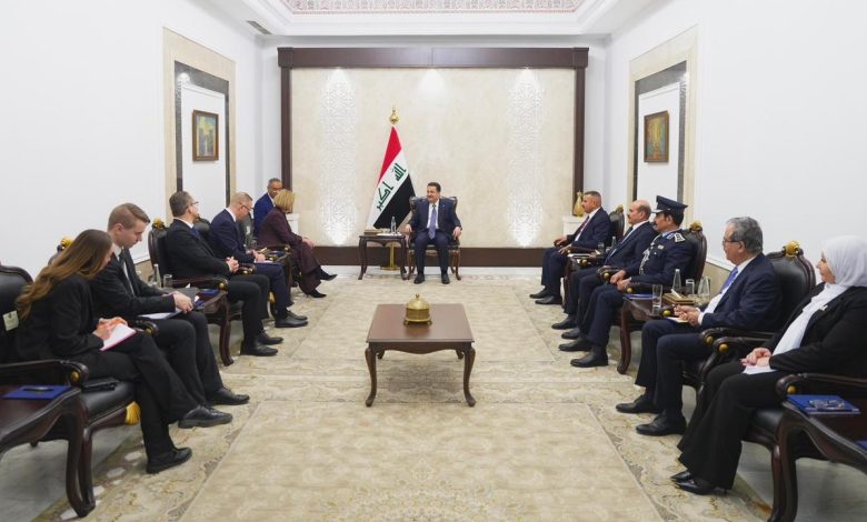 وزيرة الداخلية