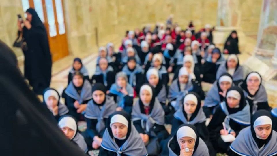 تجمعاً إيمانياً