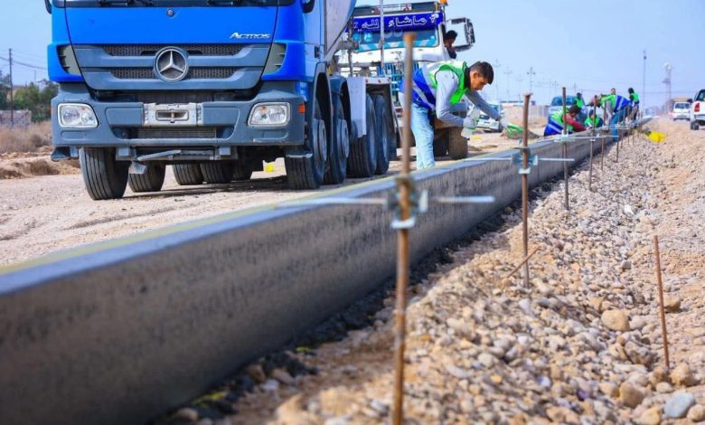 بدء أعمال التوسعة ورصف القالب الجانبي لطريق النهروان – الجسر الفرنسي في قضاء المدائن