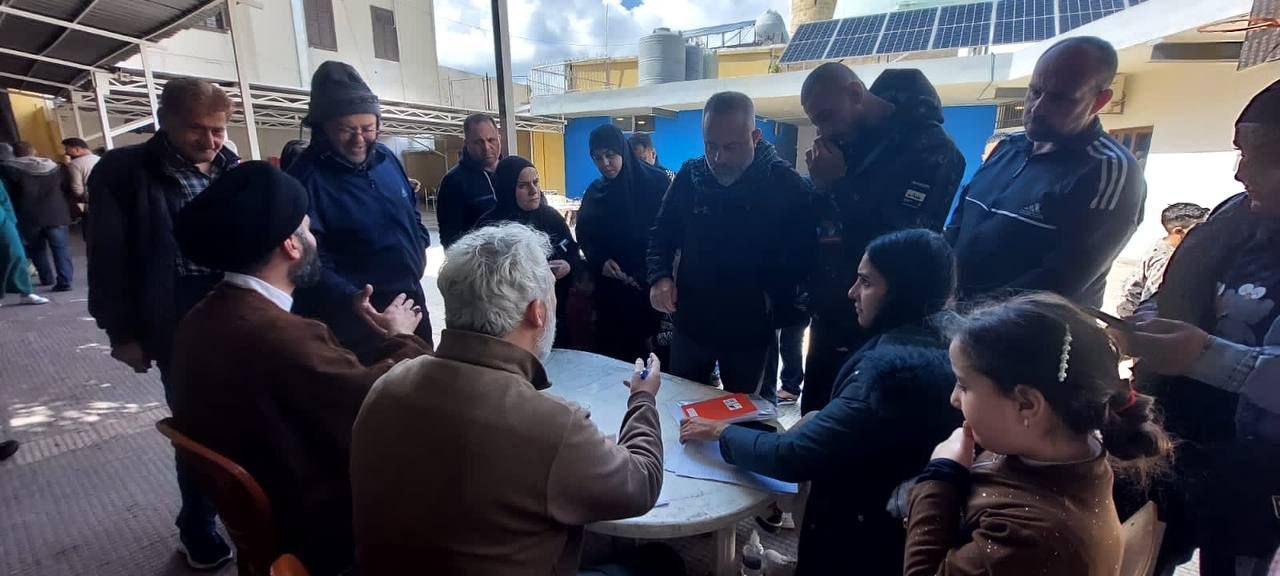 جهوده الإنسانية