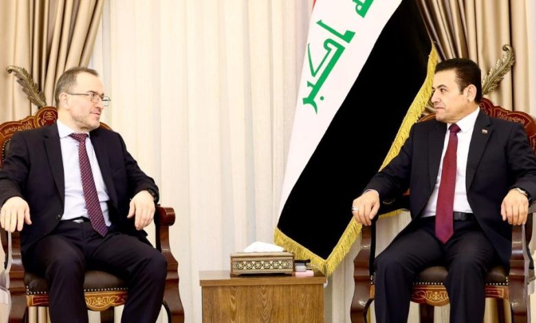 احتواء الأزمة