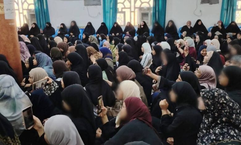 محفلاً دينياً